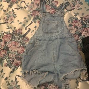 Overall shorts